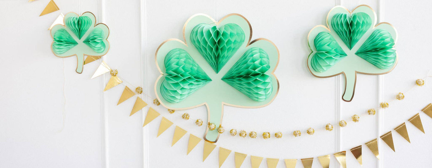 SPD1007 - Hanging Shamrock Honeycomb