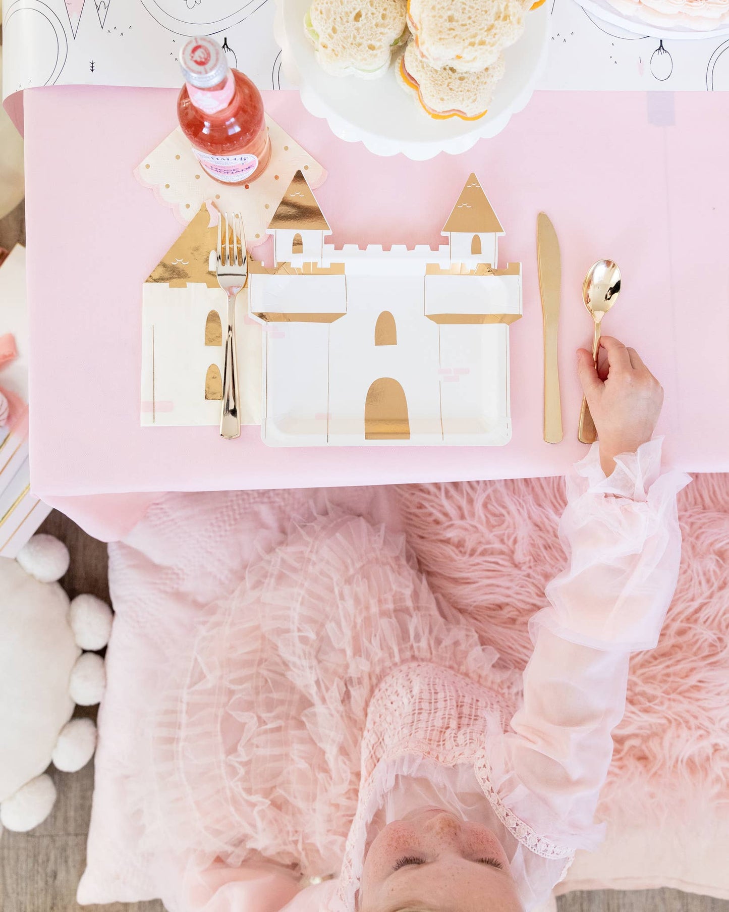PRC839 - Princess Castle Shaped Guest Napkin