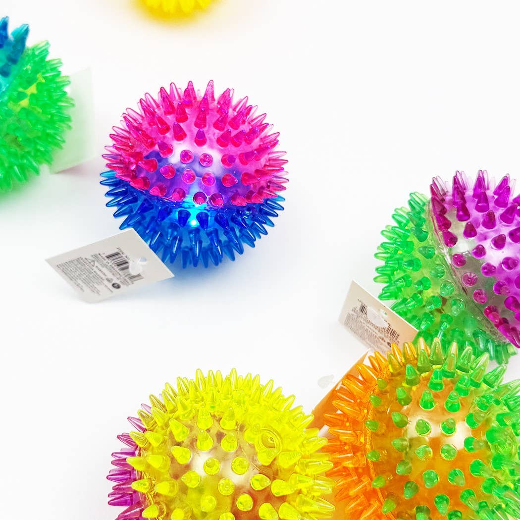 Light Up Spike Ball With Squicky Sound