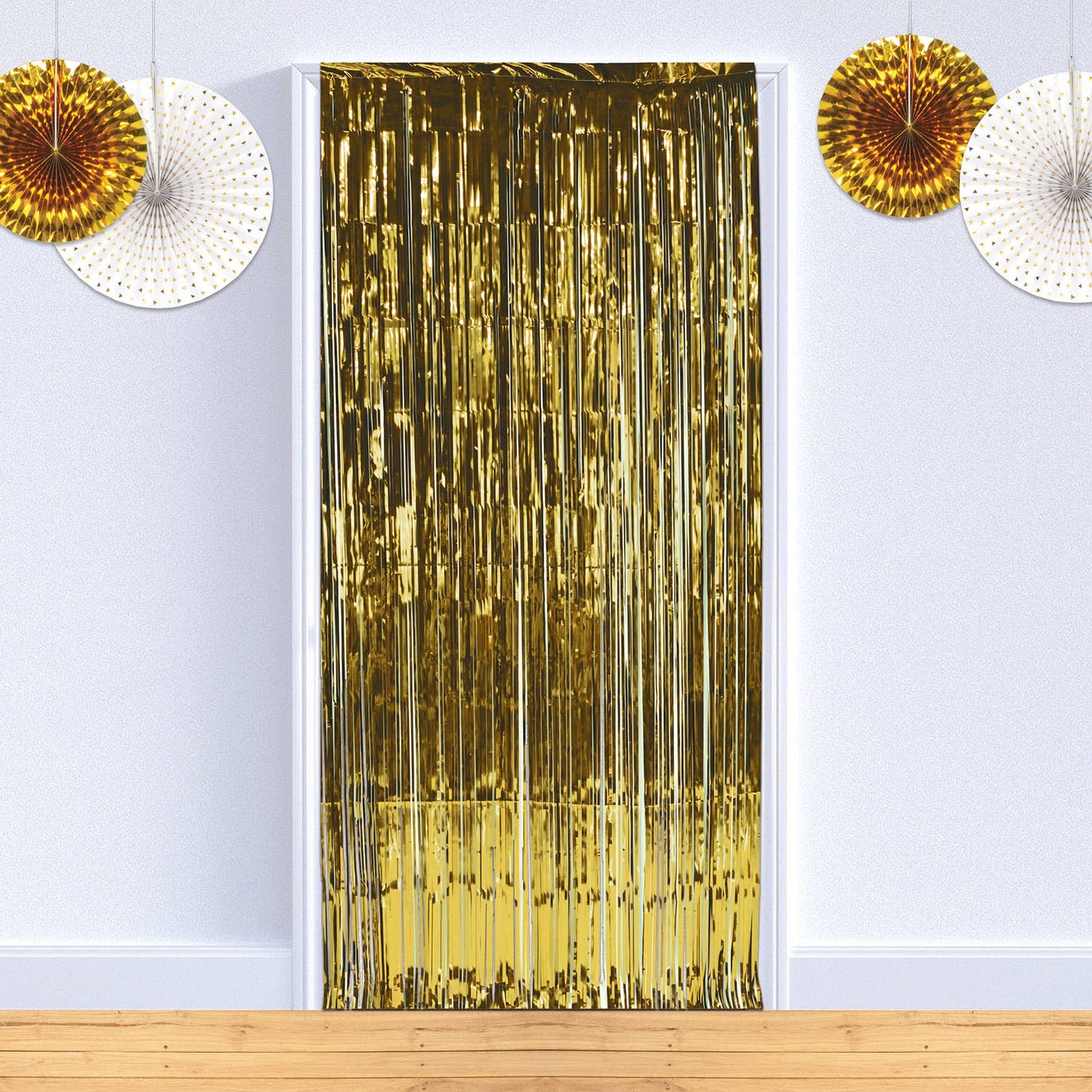 1-Ply Gleam 'N Gold Curtain, 8' x 3'